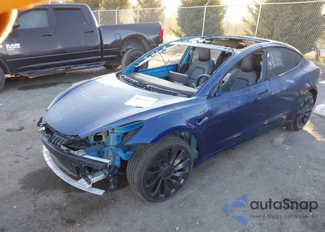 2021 Tesla Model 3 Performance Dual Motor All-Wheel Drive z USA, uszkodzony, nr VIN 5YJ3E1EC2MF063373